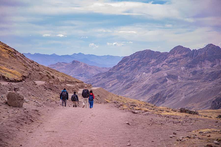 08am Departure Rainbow Mountain Tour: Late Morning Tour - Rainbow Mountain photo stop: how to get the best 35 minutes