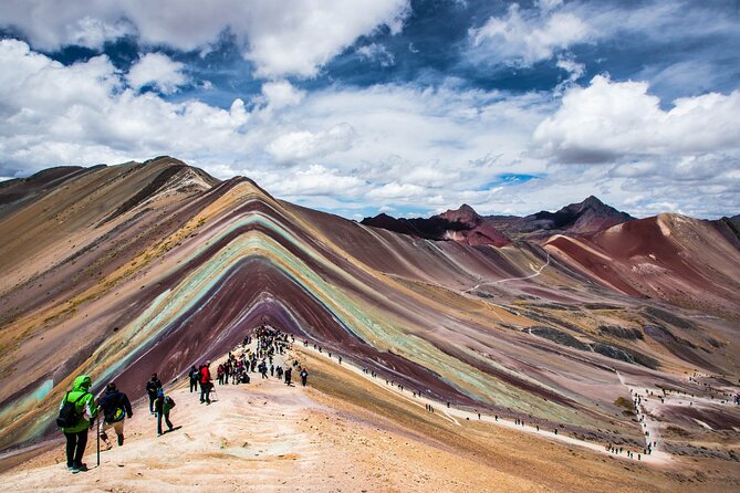 1-day excursion to Color Mountain and Red Valley (Optional) - Stop 1: Vinicunca Mountain and that 40-minute window for photos