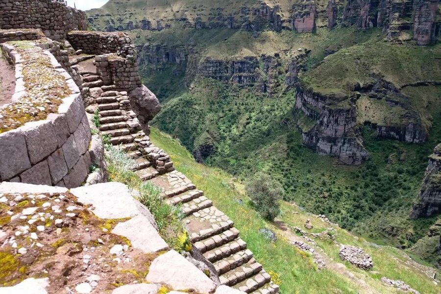 1 day excursion to Waqrapukara - Panoramic views: where to stop, what to watch for