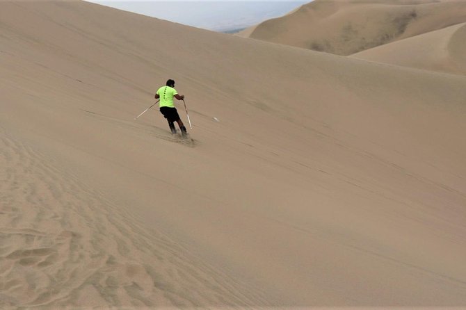 1-hour tour in a Polaris vehicle / Huacachina desert - Stop 1 in the Huacachina area: where the fun starts