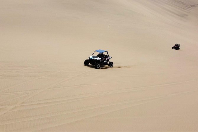 1-hour tour in a Polaris vehicle / Huacachina desert - Riding the dunes for real: what the Polaris does for you