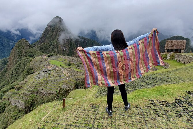 2.5hr Guided Tour of Machu Picchu with top-rated Private Guide - Stop Inside the Historic Sanctuary: What the 2.5 Hours Focus on