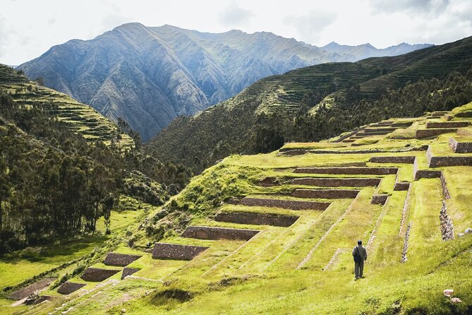 2 Day Sacred Valley and Machu Picchu Guided Tour from Cusco - Aguas Calientes night: train arrival, hotel transfer, and a guide briefing