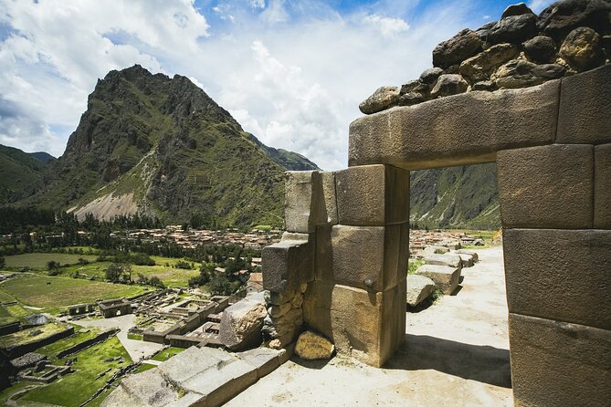 2 Day Sacred Valley and Machu Picchu Guided Tour from Cusco - Weather, train availability, and the one reality of Machu Picchu days