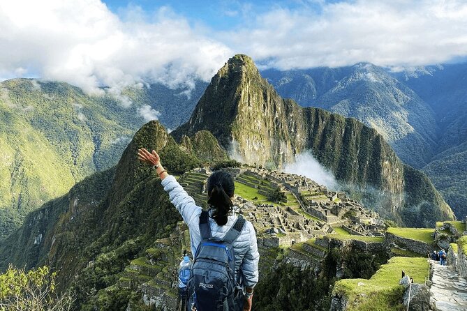 2 Day Sacred Valley and Machu Picchu Guided Tour from Cusco - Day 1 Sacred Valley: Q’orao to Taray to Pisac, then Urubamba and Ollantaytambo