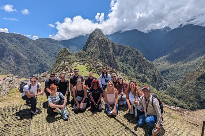 2-Day Sacred Valley and Machu Picchu Tour By Train - Day 1: Pisaq market stalls, the Inca hill citadel, and Urubamba lunch