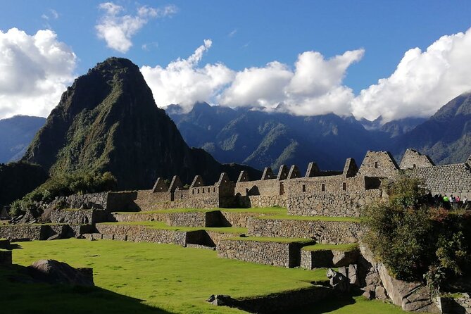 2-Day Sacred Valley Machu Picchu by Train with Llama Experience - Cusco and why the city stop matters