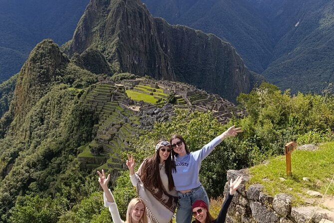 2-Day Sacred Valley & Machu Picchu Tour by Train from Cusco - Your Day 1 in the Sacred Valley: Chinchero to Ollantaytambo, then the train