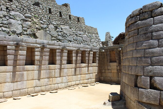2-Day Tour at Sacred Valley and Machu Picchu by Train - A 2-day Cusco-to-Machu Picchu train plan that starts with the Sacred Valley