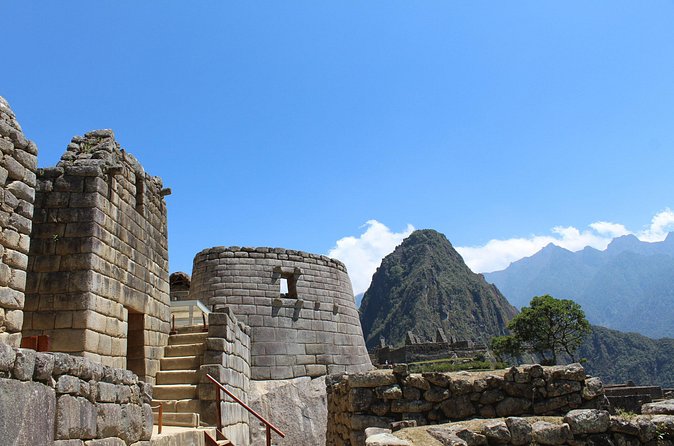 2-Day Tour at Sacred Valley and Machu Picchu by Train - Why the guiding and small group size can make or break the day