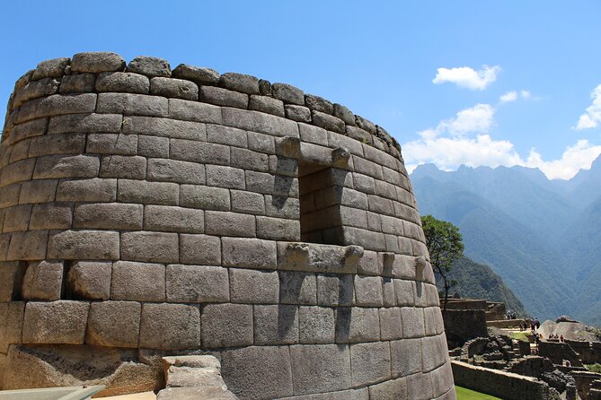 2-Day Tour at Sacred Valley and Machu Picchu by Train - Day 1 in the Sacred Valley: Pisac terraces, artisans, and Ollantaytambo’s massive stones