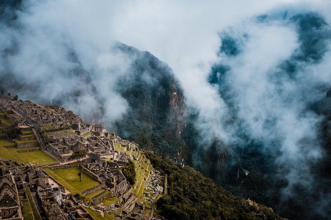 2-Day Tour: Sacred Valley and Machu Picchu by Train - Day 2 Machu Picchu: Bus Up, Guided Circuit, Then Freedom