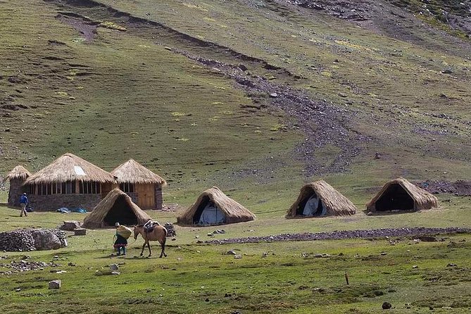 2-Day Trek to Rainbow Mountain from Cusco with Exclusive Mountain Camps - Day 2 to Vinicunca: Getting There Early, Then Taking Your Time