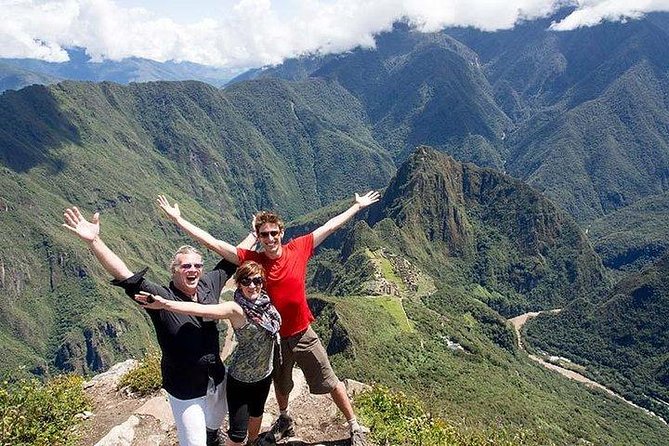 2 Days Tour Sacred Valley and Machu Picchu From Cusco - Ollantaytambo fortress and train to Aguas Calientes