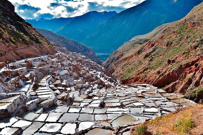 2D1N Sacred Valley of the Incas, Peruvian Cuisine, and Machu Picchu Tour - Entering Machu Picchu: Buses, Morning Shift Tickets, and the Sunrise Tour