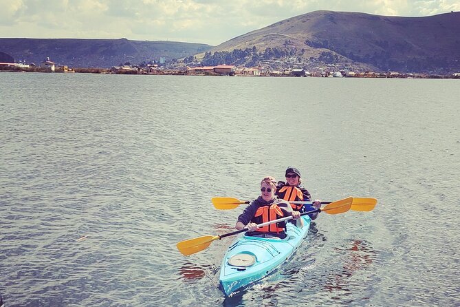 3 Hour Guided Kayaking Tour in Lake Titicaca - Key things that make this kayak tour worth your time
