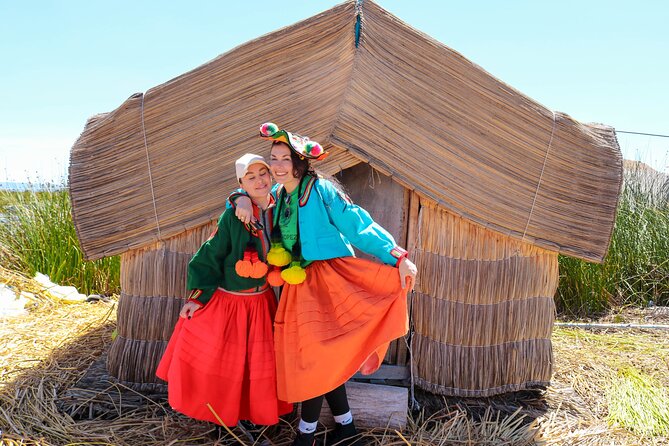 3-Hour Uros Floating Islands Tour from Puno - Language reality: the bilingual guide note, plus the Spanish pace