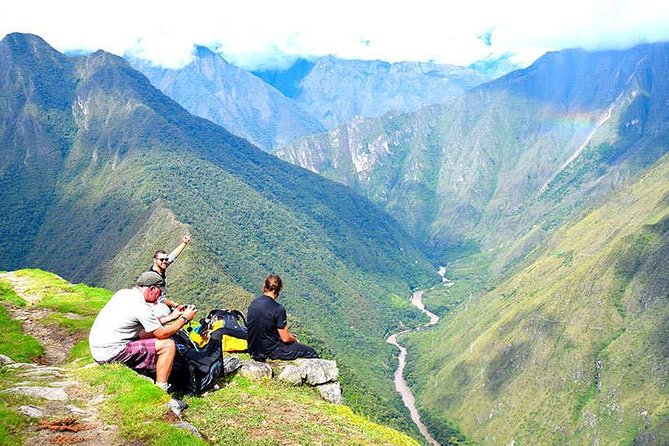 4-Day Classic Inca Trail to Machu Picchu - Getting to Km 82: Sacred Valley roads and Wilka Rakay’s first payoff