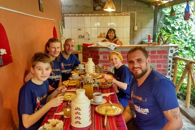 4-Day Inca Jungle Trail to Machu Picchu Hiking and Biking Tour - Day 2: Coffee, Inca coca, and a real Santa Teresa thermal break