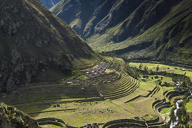 4-Day Inca Trail Tours to Machu Picchu - A 4-day Inca Trail that builds up to Sun Gate