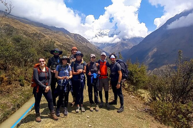 4-Day Salkantay Trek with Sky Camp Stay - Day 3: High jungle wildlife, coffee farm time, and Hidroelectrica choices
