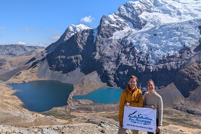 4-Day Tour in Ausangate Trek and Rainbow Mountain of Cusco - Day 4: Vinicunca sunrise at 5050m, the quiet Mars-like Red Valley, and the drive back to Cusco