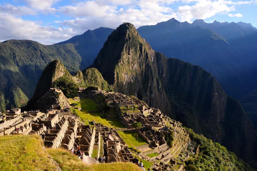 4 Days Inca Jungle Adventure to Machu Picchu - Day 1: Cusco to Abra Malaga, biking to Huamanmarca, then down to Santa Maria