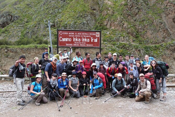 4 Days Small Group Inca Trail Tour to Machu Picchu - The Guide and Porter Team: The Difference Between Hard and Miserable