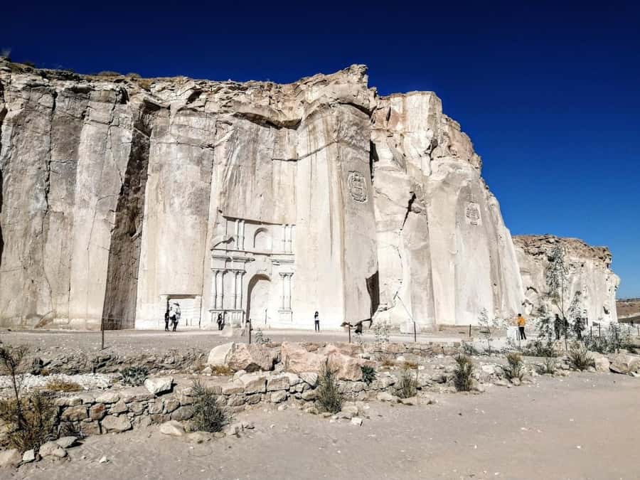 4 hours Tour: Route of Sillar with Trek in Culebrillas - Getting There From Arequipa: Meeting Point and Timing That Matters