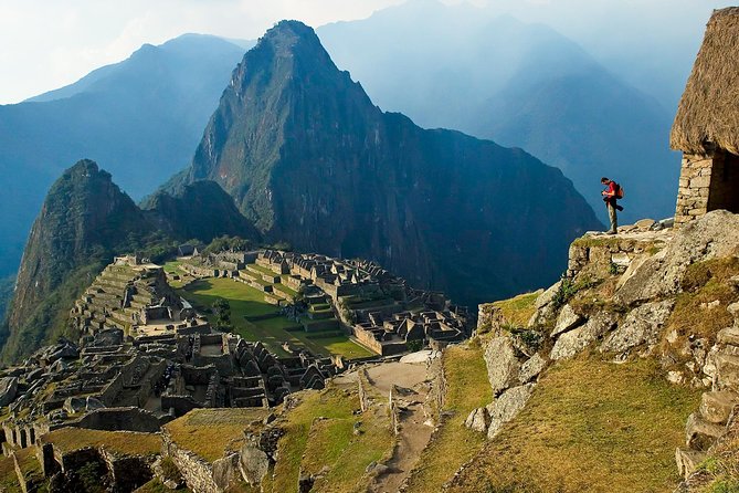 6-Day Best of Peru: Cusco, Machu Picchu, and Lake Titicaca Tour - Day 2 Sacred Valley: Pisac and Ollantaytambo with the Urubamba River scenery