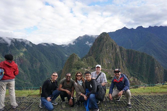 6-Day Best of Peru: Cusco, Machu Picchu, and Lake Titicaca Tour - Day 5 Lake Titicaca: Uros floating islands and Taquile traditions with lunch