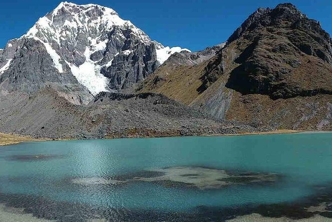 7 Lakes of Ausangate Full Day Tour from Cusco - Your guide and group size: why a max of 15 matters on Ausangate