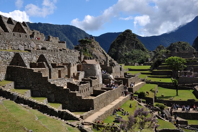 8-Days Best of The Inca Empire from Lima - Day 1 in Lima: Miraflores viewpoints, Huaca Pucllana, and Plaza Mayor