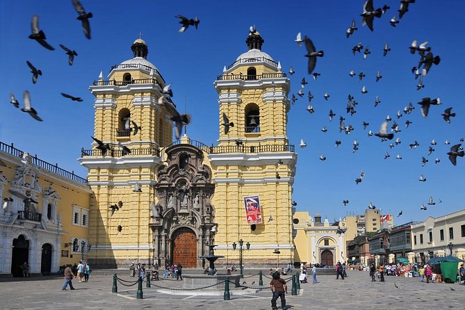 A Journey Through Time: Lima's Historic Center & Catacombs Tour - Price and timing, what $40 buys you in real terms