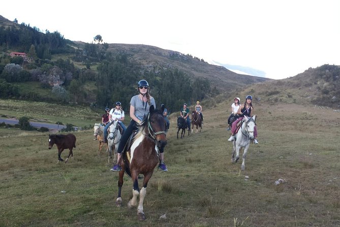 Adrenalin Mystic Tour Full Service - Stop 1: Templo de la Luna and the Inca moon ritual cave