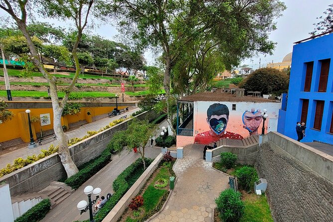 All-Inclusive Highlights of Lima Tour - Lunch in Miraflores, Love Park Views, and Parque Kennedy Cats