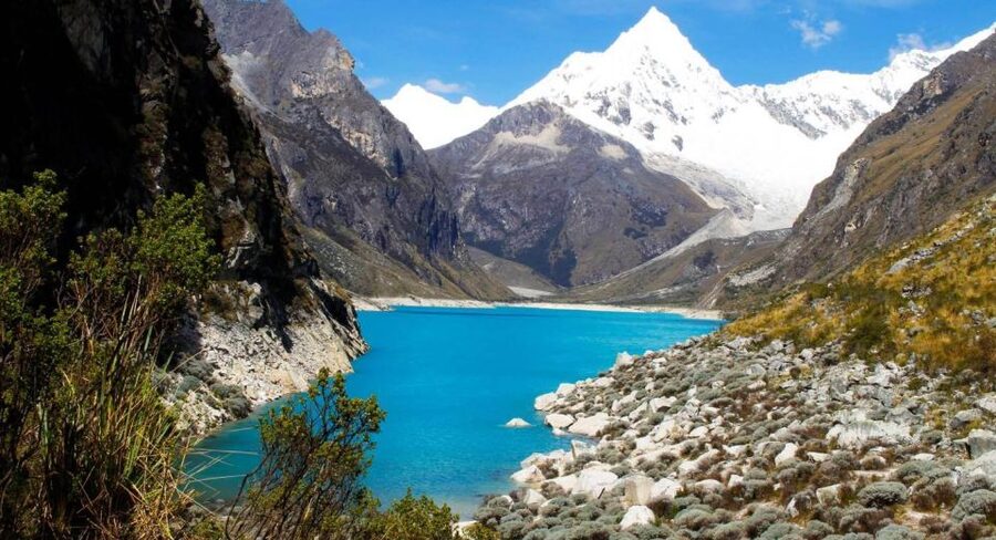 Ancash: Trekking to Paron Lagoon with Entrance | Full day| - The viewpoint option: a near-vertical zigzag walk for a wide-angle payoff