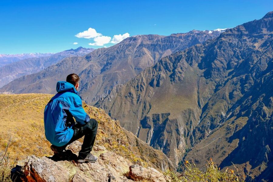 Andes: Colca Canyon Day-Trip - On the Road to Cruz del Condor: Fields, Tombs, and Tiny Villages