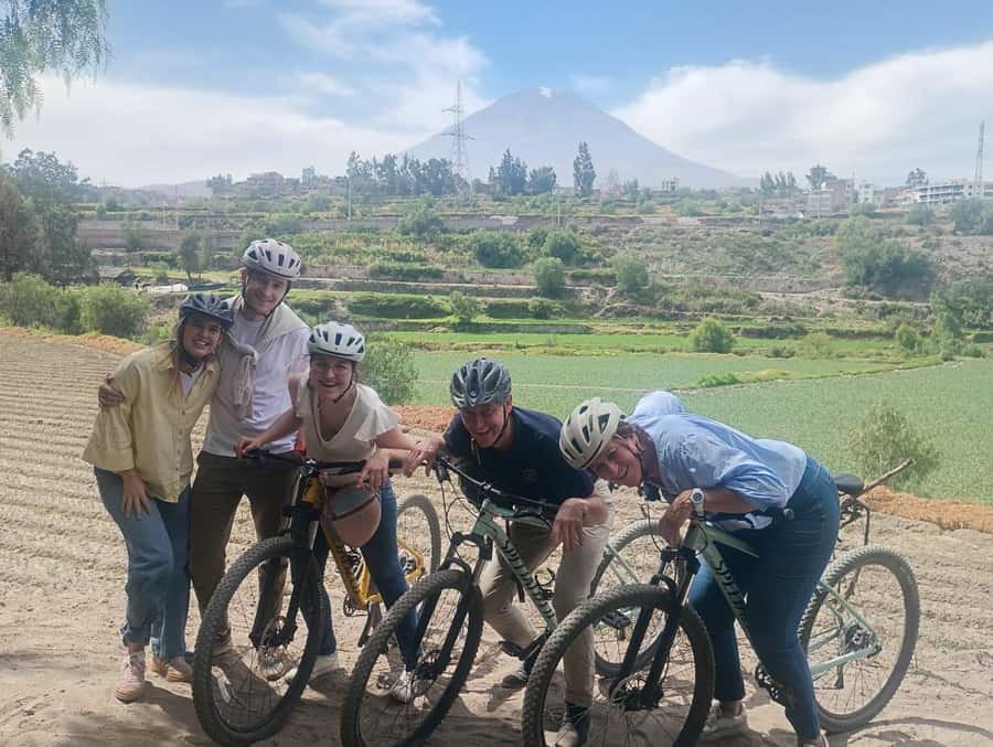 AREQUIPA BIKING CITY TOUR - Chilina Valley: when Arequipa opens up and the air changes