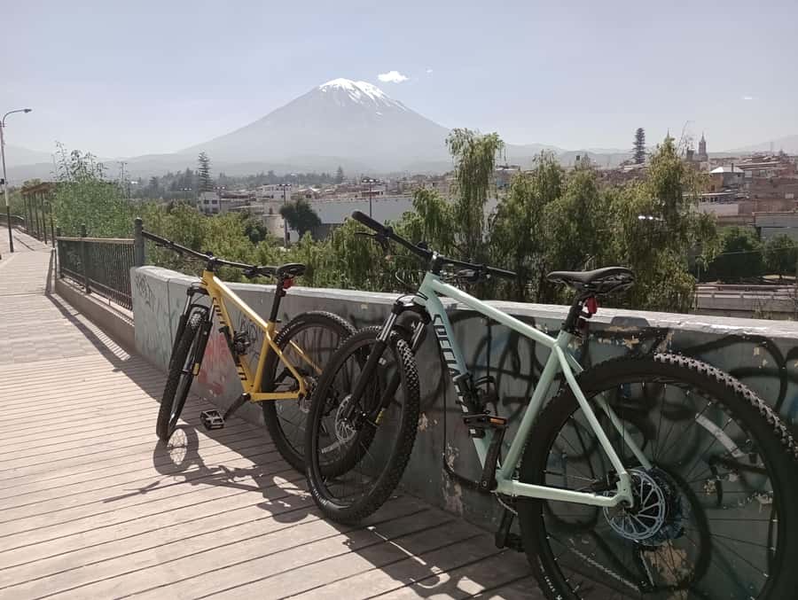 AREQUIPA BIKING CITY TOUR - What makes this ride feel safe and not stressful