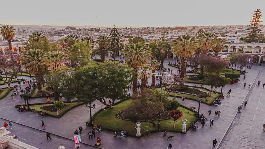 Arequipa: City and Countryside Panoramic Bus Tour - La Mansión del Fundador: Don Garcí Manuel de Carbajal and a Guided Walk