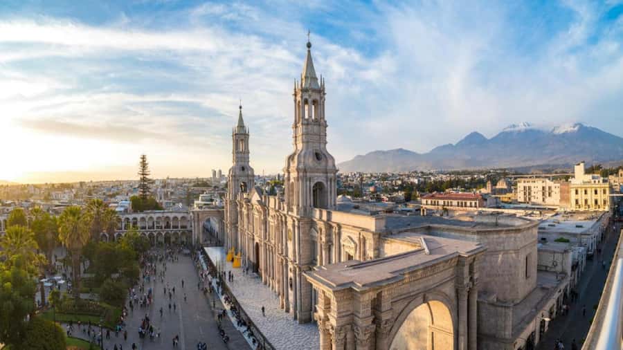 Arequipa: City and Countryside Panoramic Bus Tour - Meeting Point at Calle Zela 301 and How the 4-Hour Rhythm Works