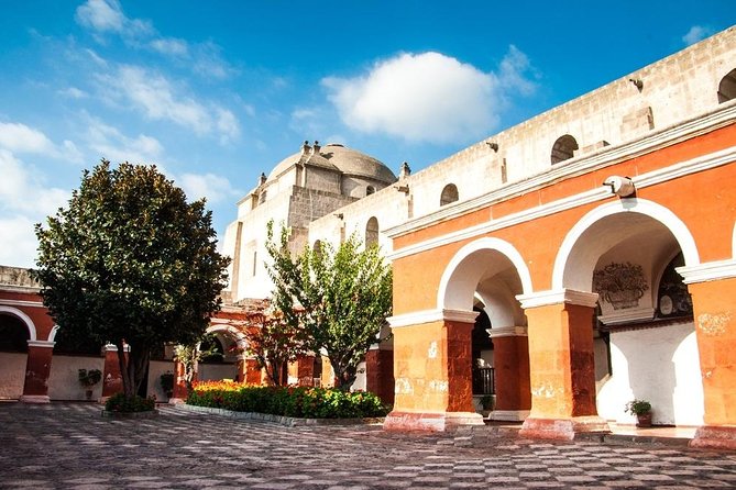 Arequipa, Historic and Colonial City and Santa Catalina Monastery - Santa Catalina Monastery: what makes it feel like a city inside a city