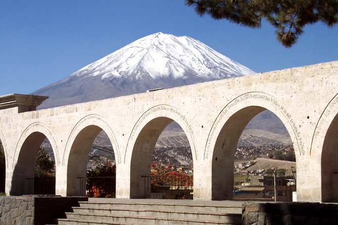 Arequipa Panoramic Bus Tour - Yanahuara Mirador Church and Plaza: architecture you can clock quickly
