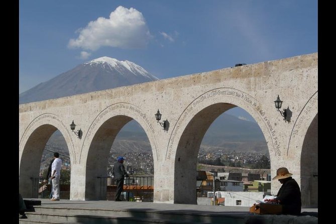 Arequipa Panoramic Bus Tour - Meeting at Pisco Museum and finding the right starting spot