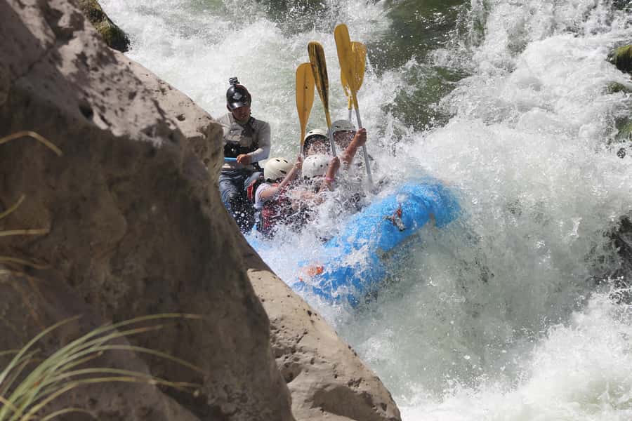 Arequipa: Rio Chili Rafting Tour with Snack - The drive to Virgen de Chapi-Charcani Sanctuary: scenery with purpose