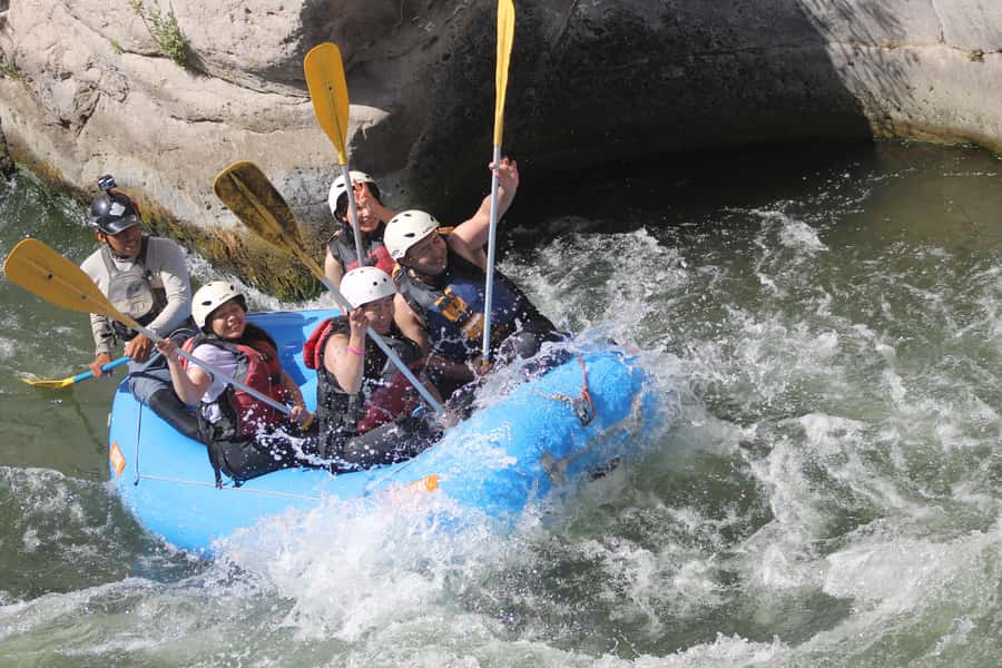 Arequipa: Rio Chili Rafting Tour with Snack - Pickup and the gear house rhythm, so you do not lose time