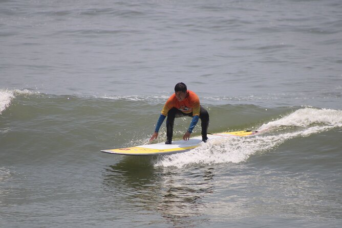 Beginner Surf Lesson in Lima, Perú - Meeting Point and Finding Pukana Surf School on a Busy Beach