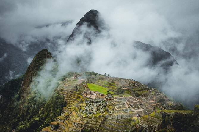 Best of Peru in 6 days: Cusco, Machu Picchu and Lake Titicaca - Machu Picchu Morning With Circuit 2 Entry: Early Bus, Guided Walk, and Time On Your Own
