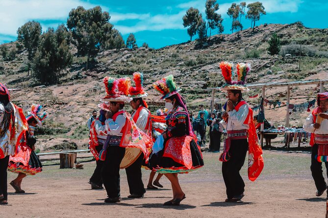 Best of Peru in 6 days: Cusco, Machu Picchu and Lake Titicaca - Lake Titicaca Day: Uros Floating Islands by Reed Boat, Then Taquile With Local Textiles